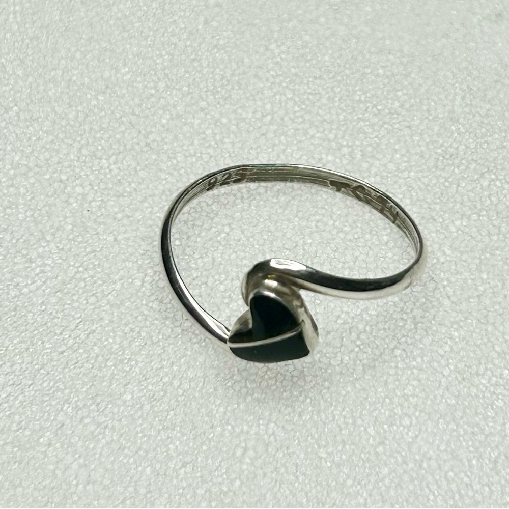 Vintage Black Heart Sterling Silver Ring Size 7.5